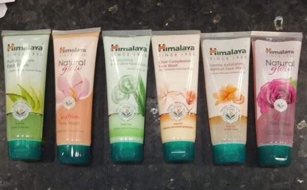 Himalaya Face Wash – Natural Glow & Care