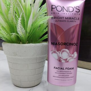 Pond’s Bright Miracle Facial Foam with Niasorcinol