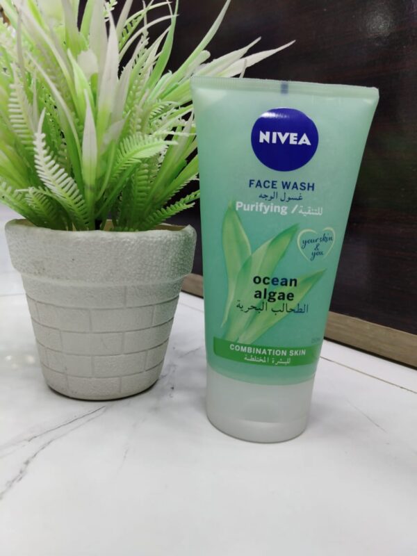 NIVEA Purifying Face Wash with Ocean Algae