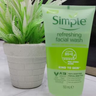 Simple Refreshing Facial Wash 150mL – Vitamin B5 + E