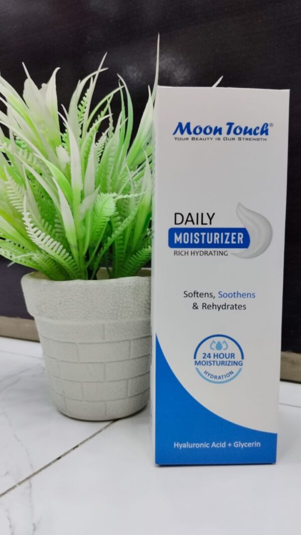 Moon Touch Daily Moisturizer Glycerin