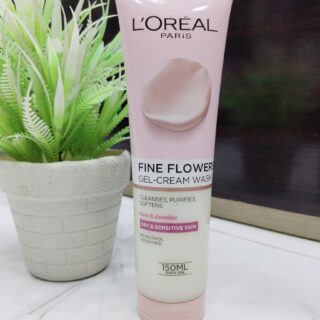 L'Oréal Fine Flowers Face Wash for Dry Skin