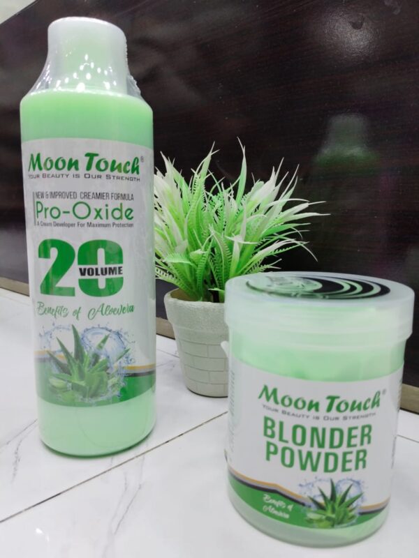 Moon Touch® Blonder Powder & Pro-Oxide 20 Vol