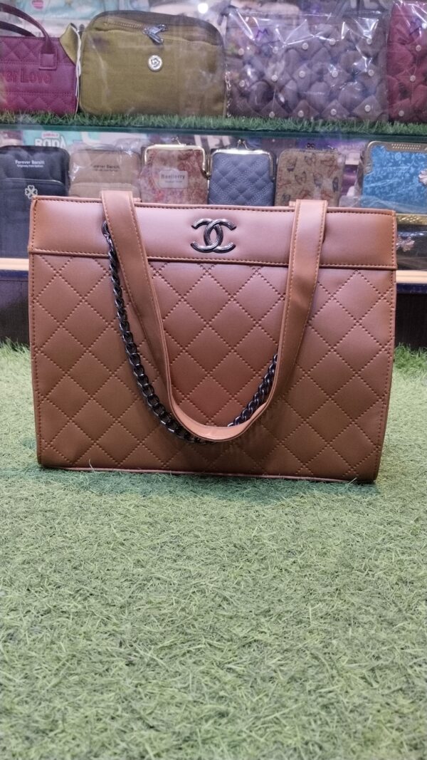 Quilted Shoulder Tote Bag with Chain Straps