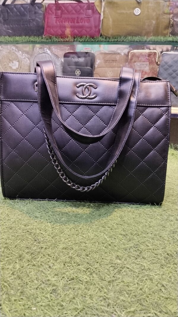 Quilted Shoulder Tote Bag with Chain Straps